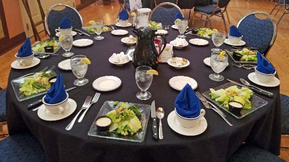 Select Dinners at Kings Point