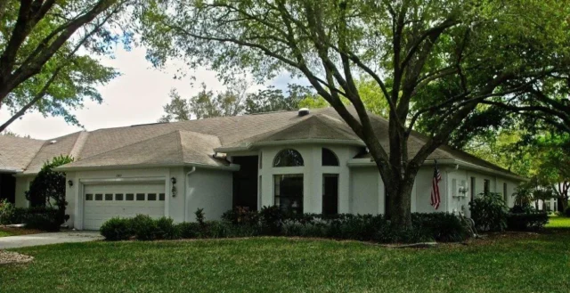 kings-point-home-with-garage-631c3cae