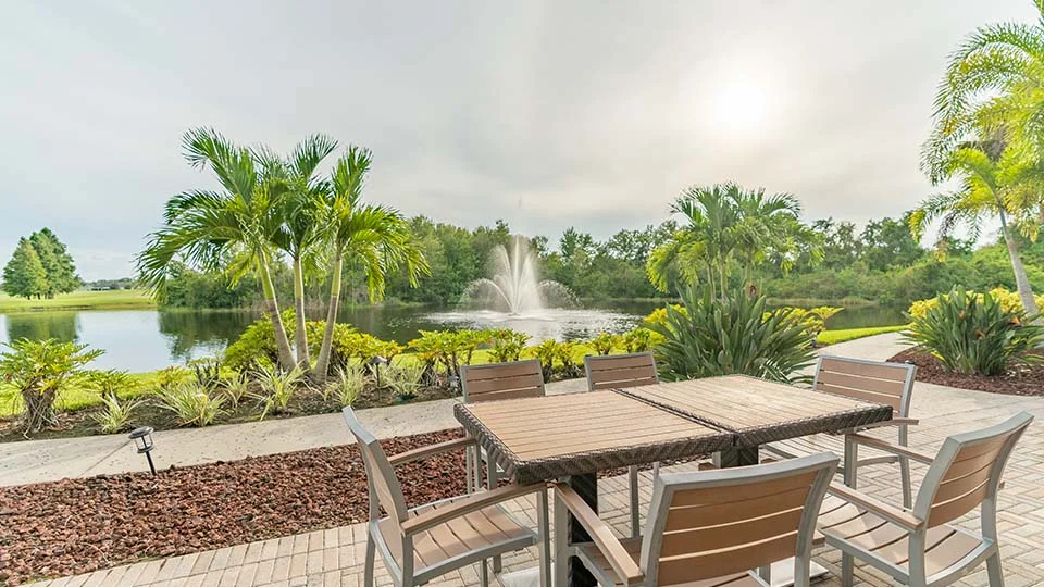 palm-court-restaurant-bar-b5c399d0